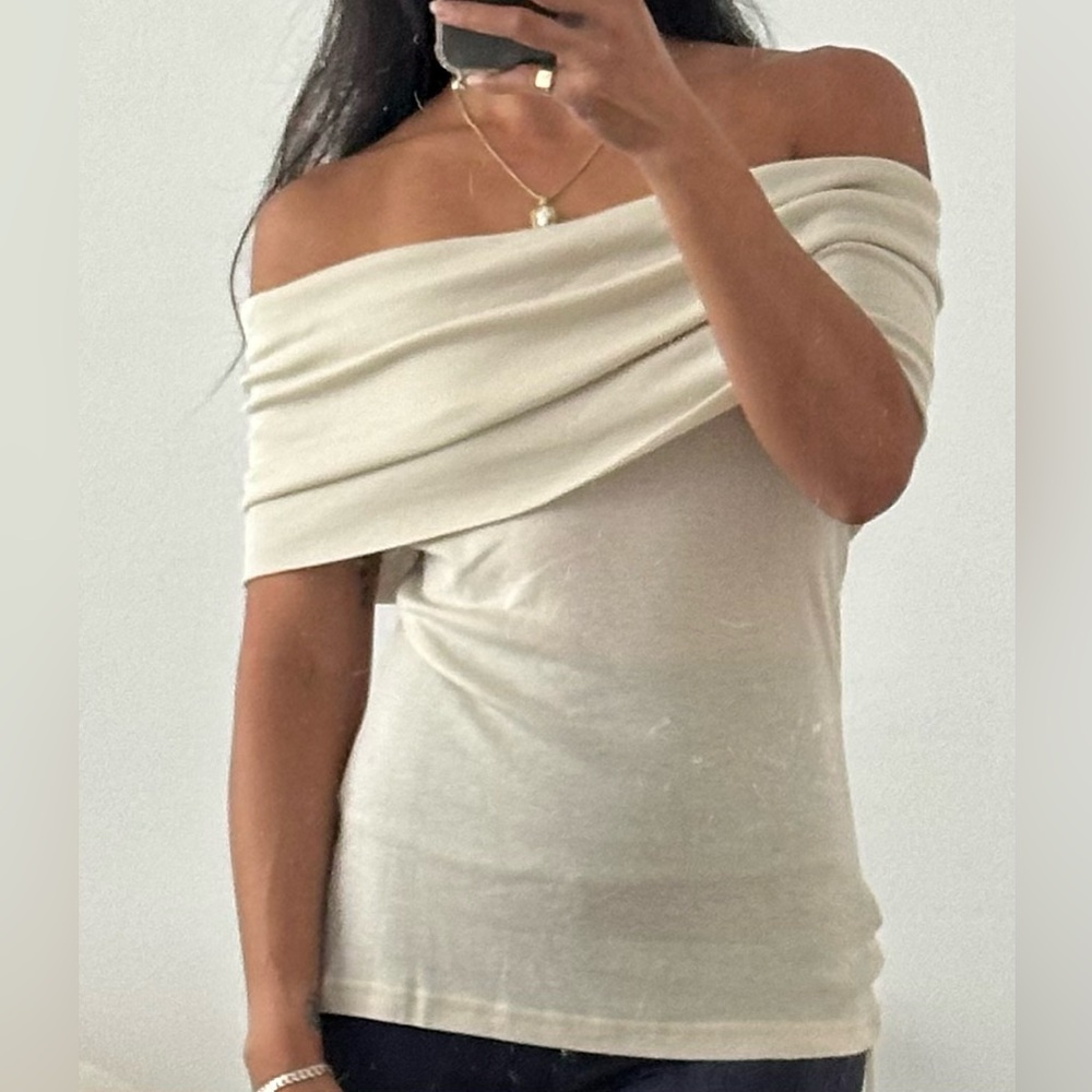 hemiblurr Sorella off the shoulder knit top - OS